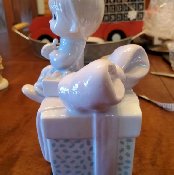 Precious Moments Childs Night Light Figurine - Picture 4 of 7